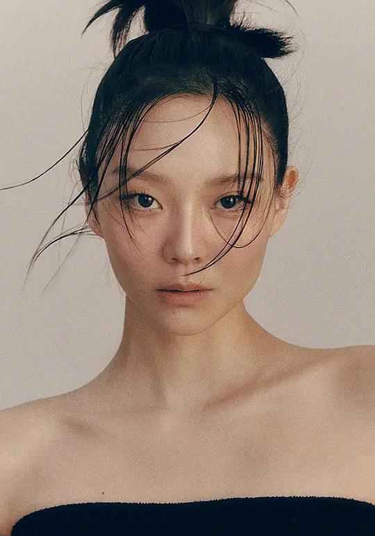 李絮 Esom E. 李絮 Esom E.