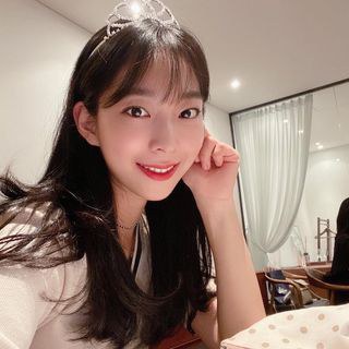 金智恩 Ji-eun Kim 金智恩 Ji-eun Kim
