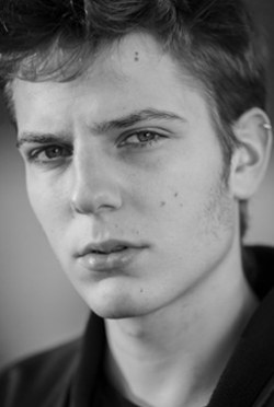 约恩·齐默 Yoann Zimmer 约恩·齐默 Yoann Zimmer