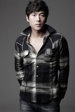 郑英燮 Young-sub Jung 郑英燮 Young-sub Jung