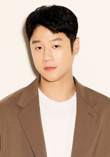 郑浚远 Jung Jun-won 郑浚远 Jung Jun-won