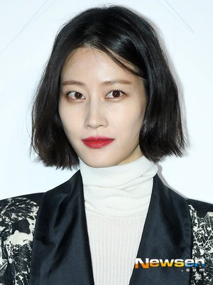 李贤怡 Hyun-yi Lee 李贤怡 Hyun-yi Lee