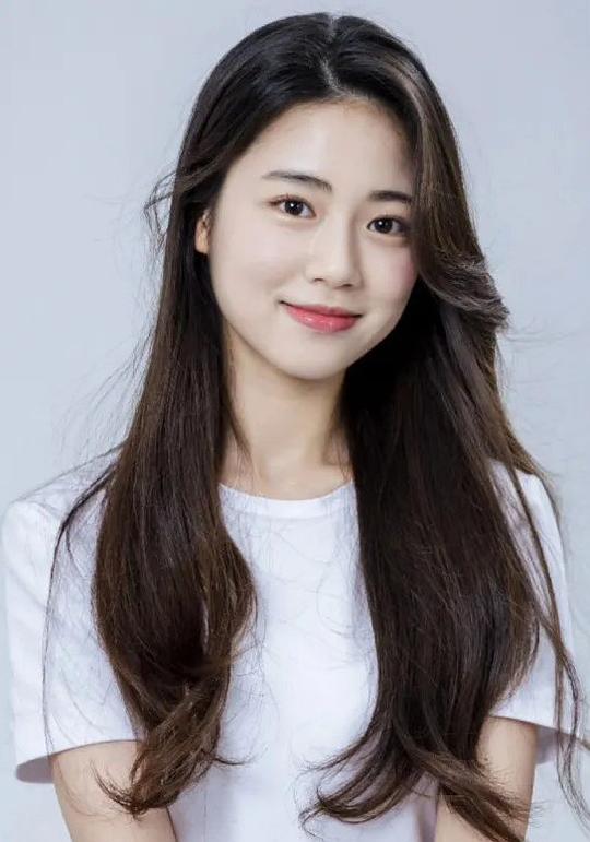 李佳妍 Gayeon Lee 李佳妍 Gayeon Lee