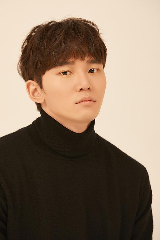 韩俊宇 Joon Woo Han 韩俊宇 Joon Woo Han