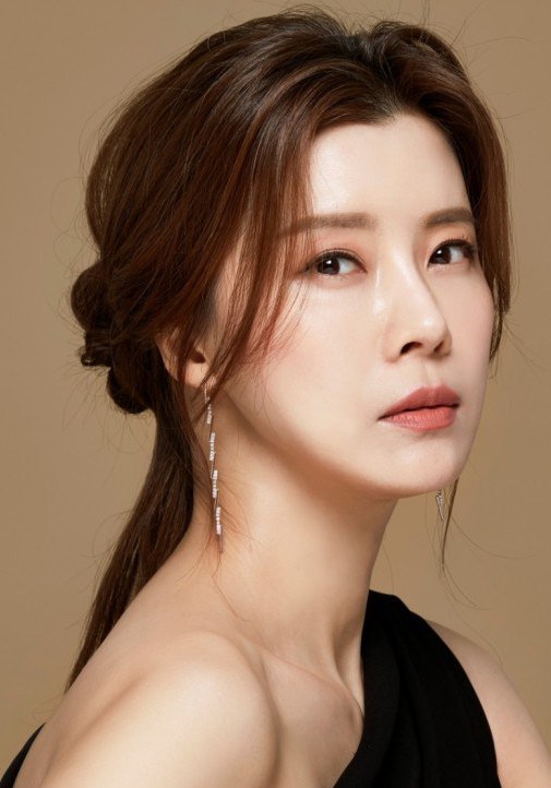 柳善 Seon Yu 柳善 Seon Yu