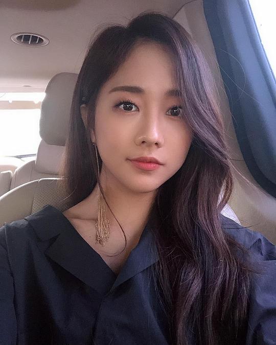 吴英珠 Young-Joo Oh 吴英珠 Young-Joo Oh