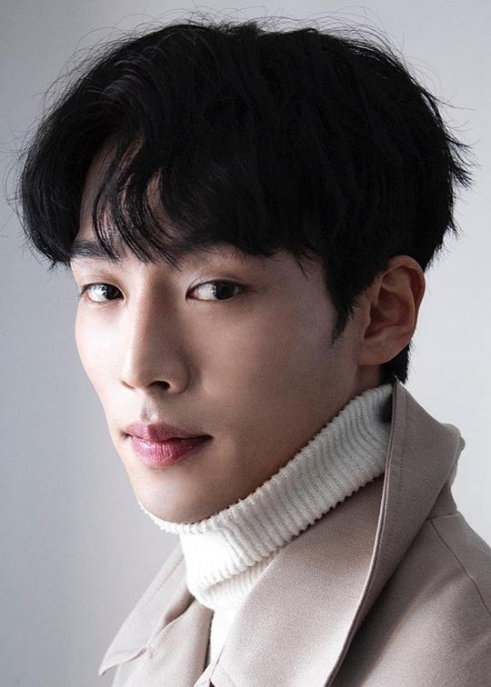 李基泽 Lee Gi-taek 李基泽 Lee Gi-taek