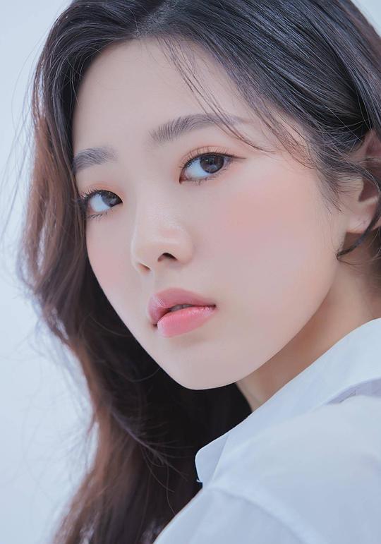 文伊贞 Ye-jin Moon 文伊贞 Ye-jin Moon