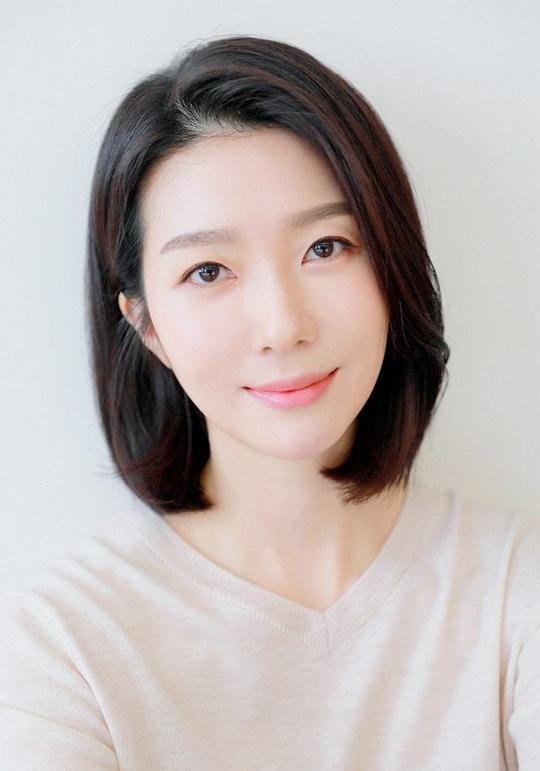 金芝贤 Ji-hyun Kim 金芝贤 Ji-hyun Kim