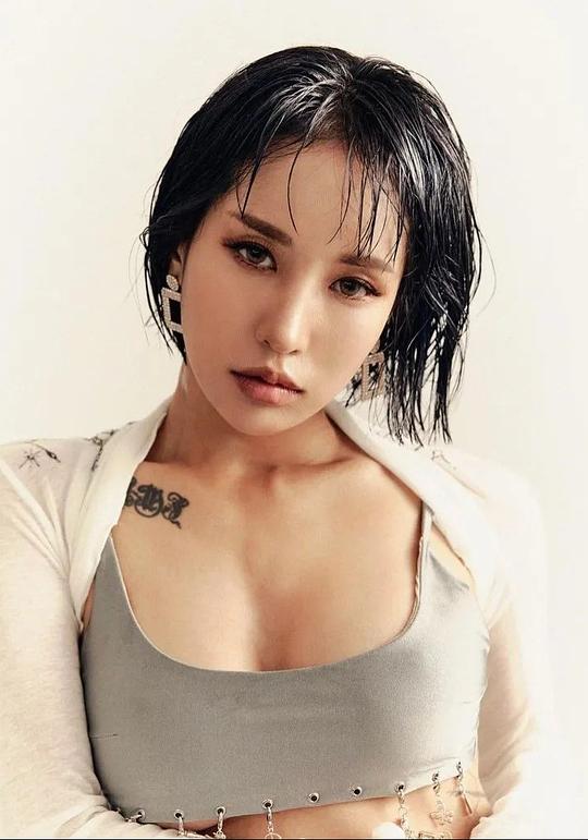 崔吏颜 Rian Choi 崔吏颜 Rian Choi