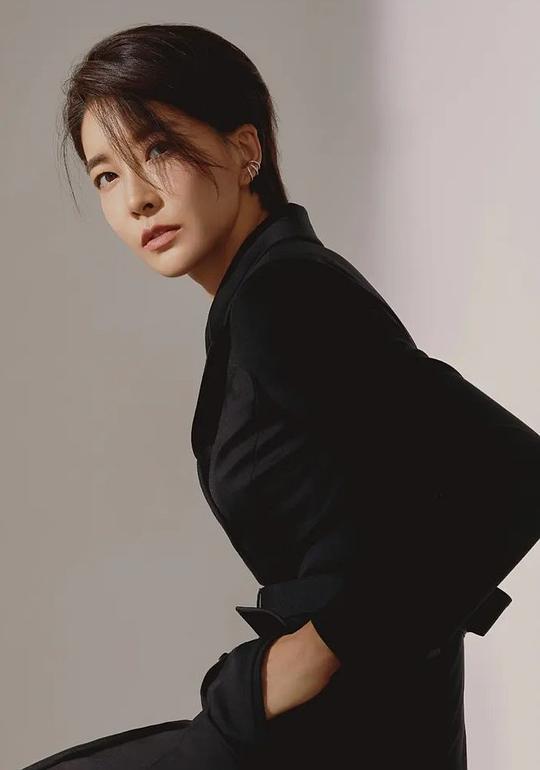 陈瑞妍 Seo-yeon Jin 陈瑞妍 Seo-yeon Jin
