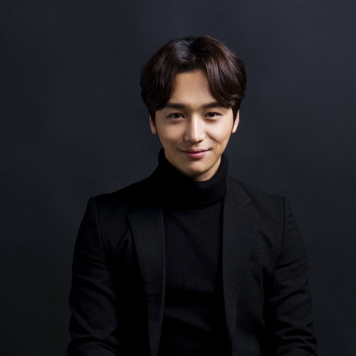 卞约汉 Yo-han Byun 卞约汉 Yo-han Byun