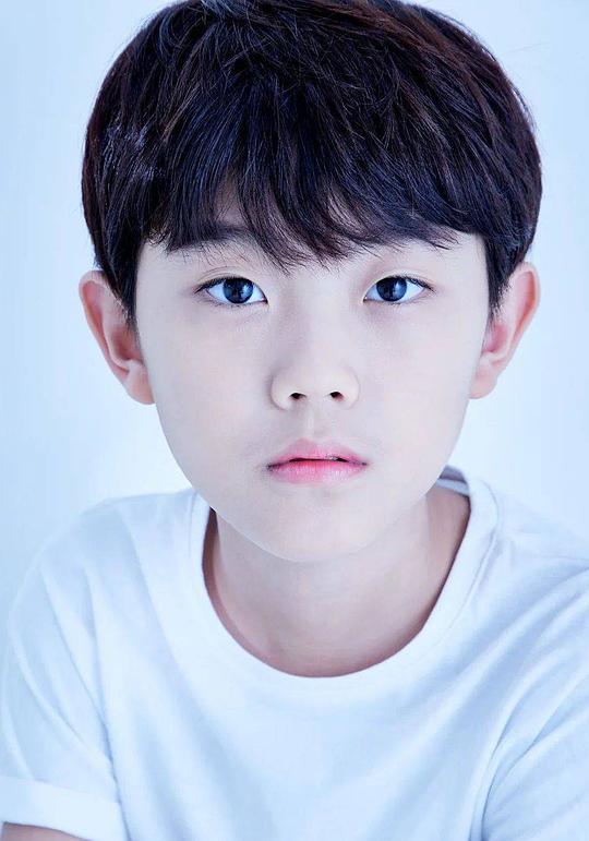 崔润宇 Yoon-woo Choi 崔润宇 Yoon-woo Choi