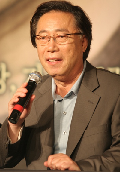 边希峰 Hie-bong Byeon 边希峰 Hie-bong Byeon