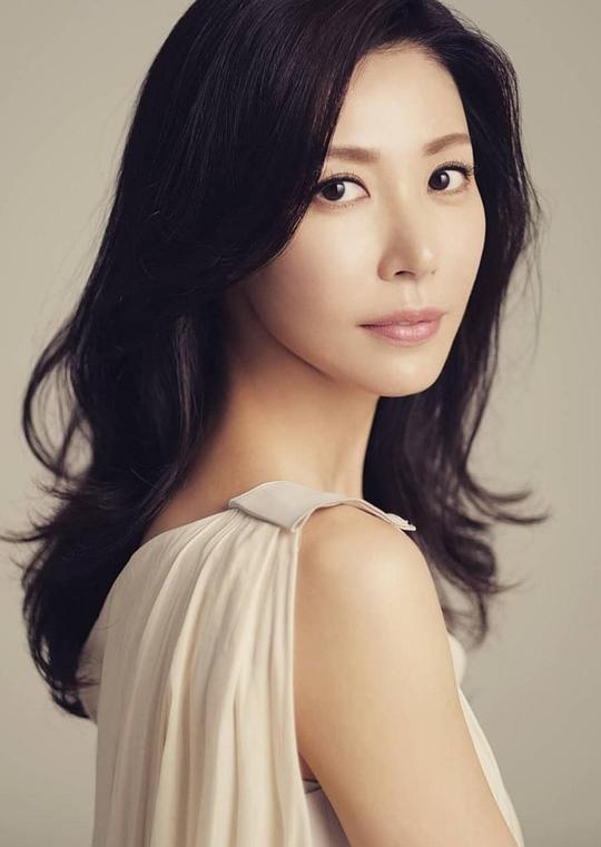 成贤娥 Hyeon-a Seong 成贤娥 Hyeon-a Seong