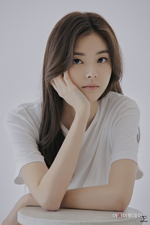 洪艺智 Ye-ji Hong 洪艺智 Ye-ji Hong