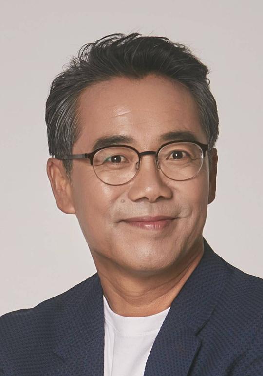 吴万锡 Man-seok Oh 吴万锡 Man-seok Oh
