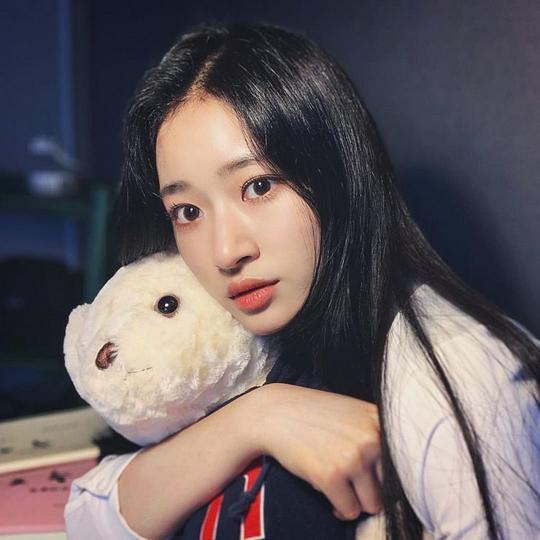 宋在允 Chae-yoon Song 宋在允 Chae-yoon Song