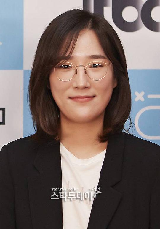 张智妍 Ji-yeon Jang 张智妍 Ji-yeon Jang