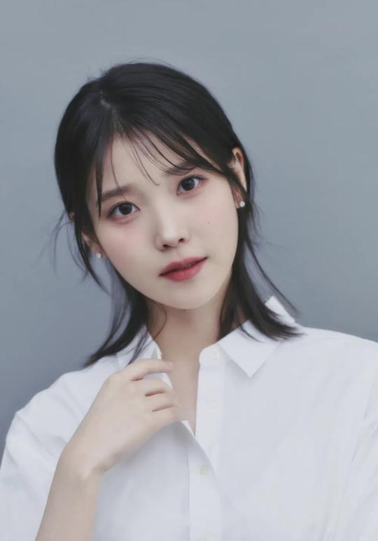 李知恩 IU 李知恩 IU