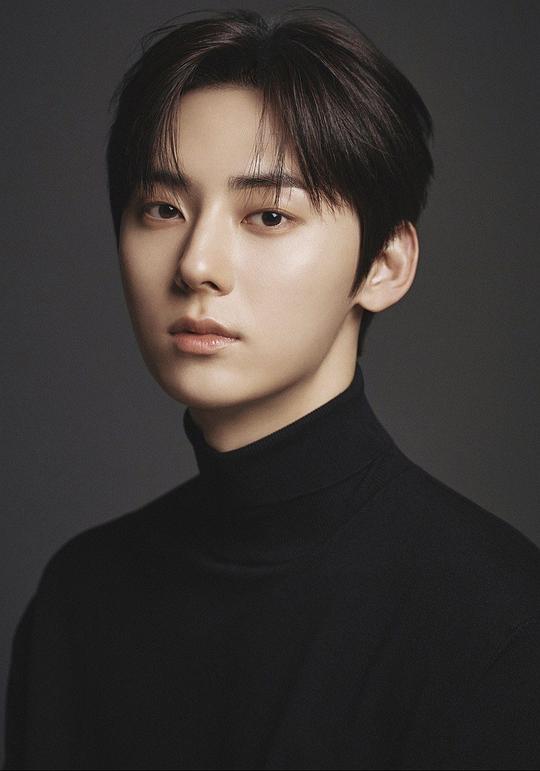 黄旼炫 Min-Hyun Hwang 黄旼炫 Min-Hyun Hwang