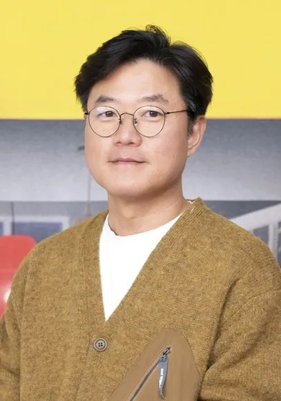 罗暎锡 Young-seok Na 罗暎锡 Young-seok Na