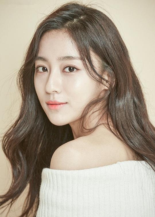 姜旻儿 Minah Kang 姜旻儿 Minah Kang