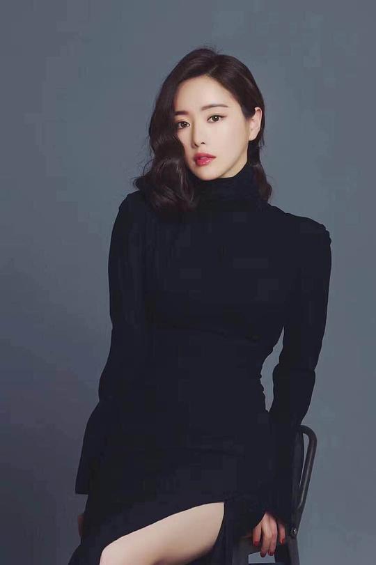 洪秀儿 Su-a Hong 洪秀儿 Su-a Hong