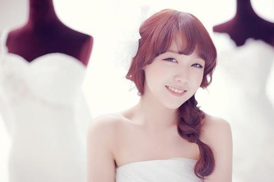 方敏雅 MINAH 方敏雅 MINAH
