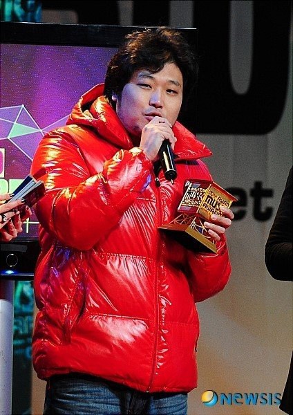 洪元基 Hong Won-ki 洪元基 Hong Won-ki