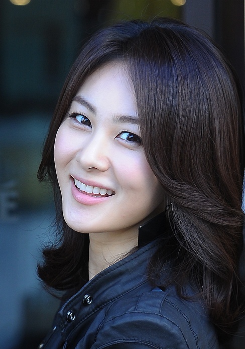孙恩书 Eun-seo Son 孙恩书 Eun-seo Son