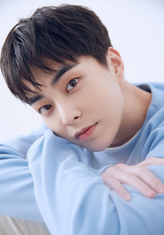 金珉锡 XIUMIN 金珉锡 XIUMIN