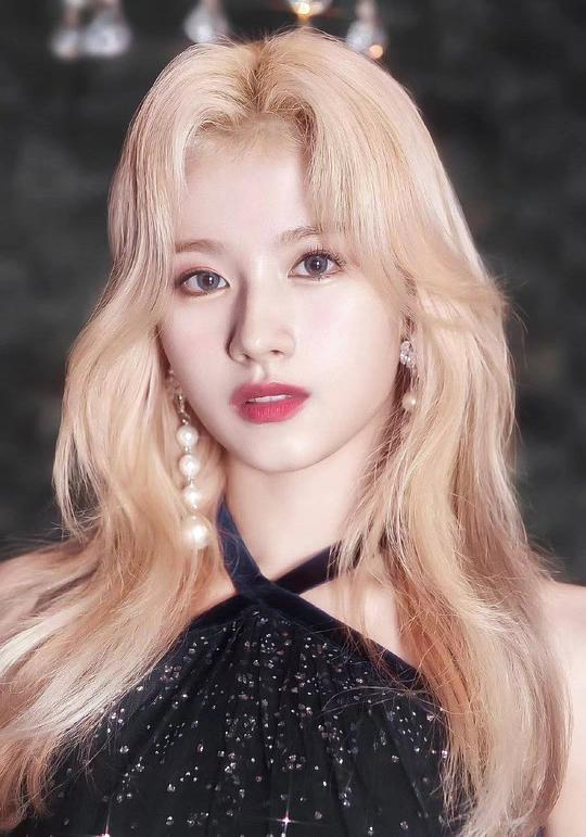 凑崎纱夏 Sana Minatozaki 凑崎纱夏 Sana Minatozaki