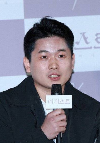 金庆元 Kim Kyeong-won