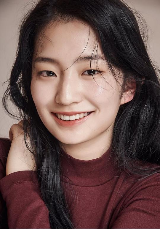 韩智元 Han Ji Won