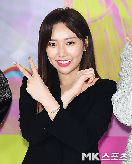 韩秀智 Soo-ji Han